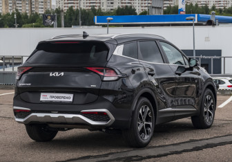 Подержанный автомобиль Kia Sportage 2022 года (5 фото)