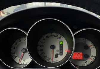 Подержанный автомобиль Mazda 3 Sedan 2008 года (20 фото)