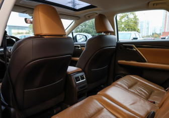 Подержанный автомобиль Lexus RX 2017 года (22 фото)
