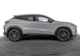 Подержанный автомобиль Changan UNI-T 2023 года (4 фото)