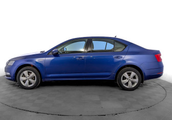 Подержанный автомобиль Skoda Octavia Liftback 2019 года (8 фото)