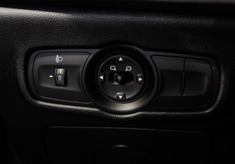 Подержанный автомобиль Omoda S5 2024 года (16 фото)