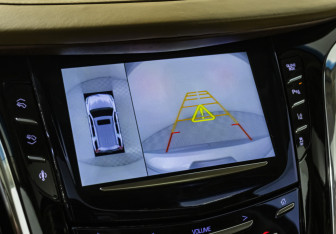 Подержанный автомобиль Cadillac Escalade Suv 2015 года (17 фото)