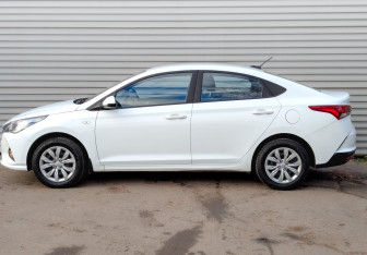 Подержанный автомобиль Hyundai Solaris Sedan 2020 года (8 фото)