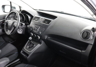 Подержанный автомобиль Mazda 5 2010 года (6 фото)