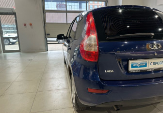 Подержанный автомобиль LADA (ВАЗ) Kalina Hatchback 2013 года (9 фото)