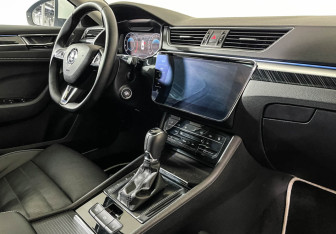 Подержанный автомобиль Skoda Superb Liftback 2024 года (9 фото)