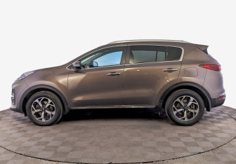 Подержанный автомобиль Kia Sportage 2018 года (8 фото)
