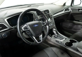 Подержанный автомобиль Ford Mondeo Sedan 2019 года (7 фото)