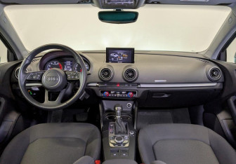 Подержанный автомобиль Audi A3 Sedan 2020 года (14 фото)
