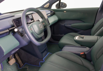 Подержанный автомобиль Zeekr X 2023 года (10 фото)