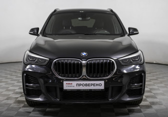 Подержанный автомобиль BMW X1 2019 года (2 фото)