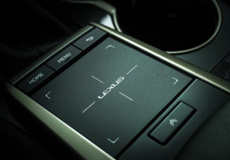 Подержанный автомобиль Lexus RX 2020 года (18 фото)