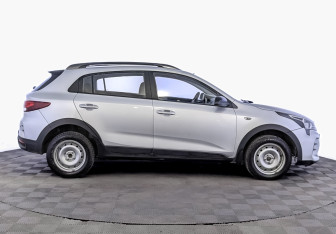 Подержанный автомобиль Kia Rio Hatchback 2021 года (4 фото)