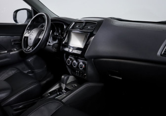 Подержанный автомобиль Mitsubishi ASX 2018 года (9 фото)