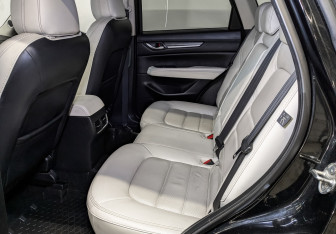 Подержанный автомобиль Mazda CX-5 2020 года (11 фото)