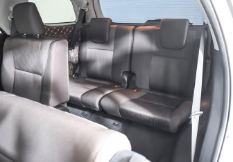 Подержанный автомобиль Toyota Fortuner 2020 года (16 фото)