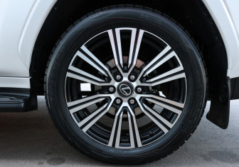Подержанный автомобиль Lexus LX 2022 года (33 фото)