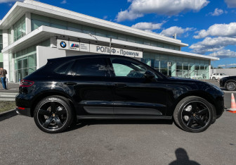 Подержанный автомобиль Porsche Macan 2016 года (4 фото)