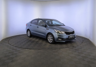 Подержанный автомобиль Kia Rio Sedan 2015 года (3 фото)