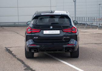 Подержанный автомобиль BMW X3 2022 года (7 фото)