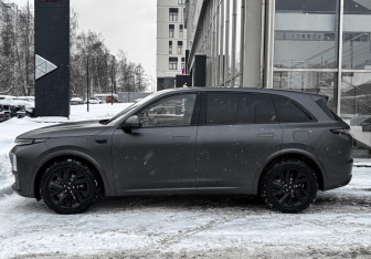 Подержанный автомобиль LiXiang L7 2024 года (8 фото)