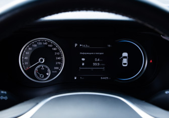 Подержанный автомобиль Genesis G70 2021 года (10 фото)