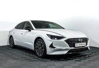 Подержанный автомобиль Hyundai Sonata 2020 года (3 фото)
