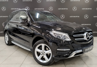 Подержанный автомобиль Mercedes-Benz GLE 2017 года (3 фото)