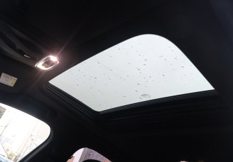 Подержанный автомобиль Volvo S90 2017 года (12 фото)