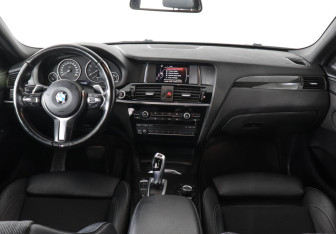 Подержанный автомобиль BMW X4 2016 года (11 фото)