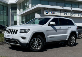 Подержанный автомобиль Jeep Grand Cherokee 2016 года (1 фото)