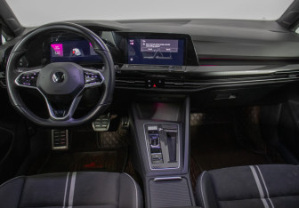 Подержанный автомобиль Volkswagen Golf Hatchback 2020 года (13 фото)