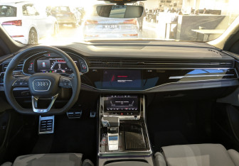 Новый Audi Q8 2025 (10 фото)