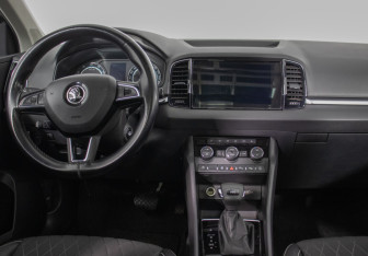 Подержанный автомобиль Skoda Karoq 2019 года (13 фото)