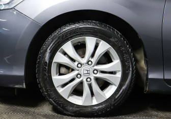 Подержанный автомобиль Honda Accord Sedan 2013 года (7 фото)