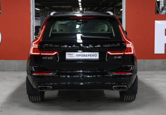 Подержанный автомобиль Volvo XC60 2019 года (6 фото)