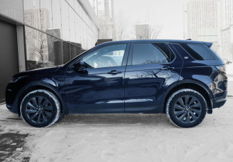 Подержанный автомобиль Land Rover Discovery Sport 2021 года (8 фото)
