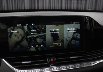 Подержанный автомобиль FAW Bestune B70 2023 года (19 фото)