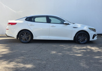 Подержанный автомобиль Kia Optima Sedan 2019 года (4 фото)
