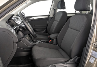 Подержанный автомобиль Volkswagen Tiguan 2019 года (20 фото)