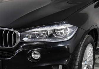 Подержанный автомобиль BMW X5 2017 года (7 фото)