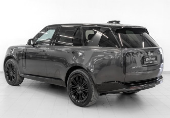 Подержанный автомобиль Land Rover Range Rover 2024 года (7 фото)