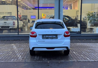 Подержанный автомобиль LADA (ВАЗ) Granta Liftback 2023 года (7 фото)