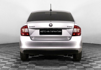Подержанный автомобиль Skoda Rapid Liftback 2019 года (4 фото)