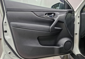 Подержанный автомобиль Nissan X-Trail 2021 года (18 фото)