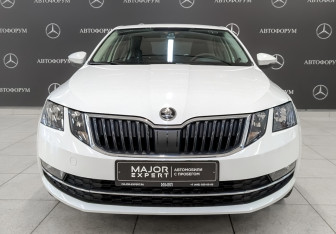 Подержанный автомобиль Skoda Octavia Liftback 2019 года (2 фото)