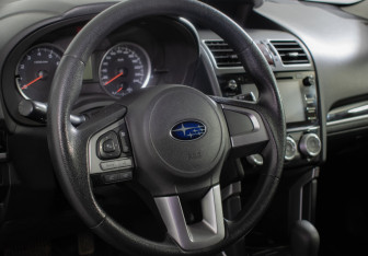 Подержанный автомобиль Subaru Forester Suv 2017 года (15 фото)