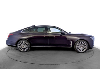 Подержанный автомобиль Hongqi H9 2024 года (4 фото)