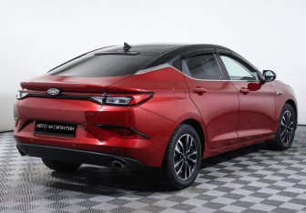 Подержанный автомобиль JAC J7 2021 года (3 фото)